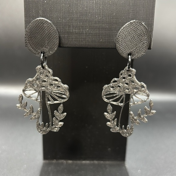 Sparkly Black Mushroom Earrings - Picture 6 of 7